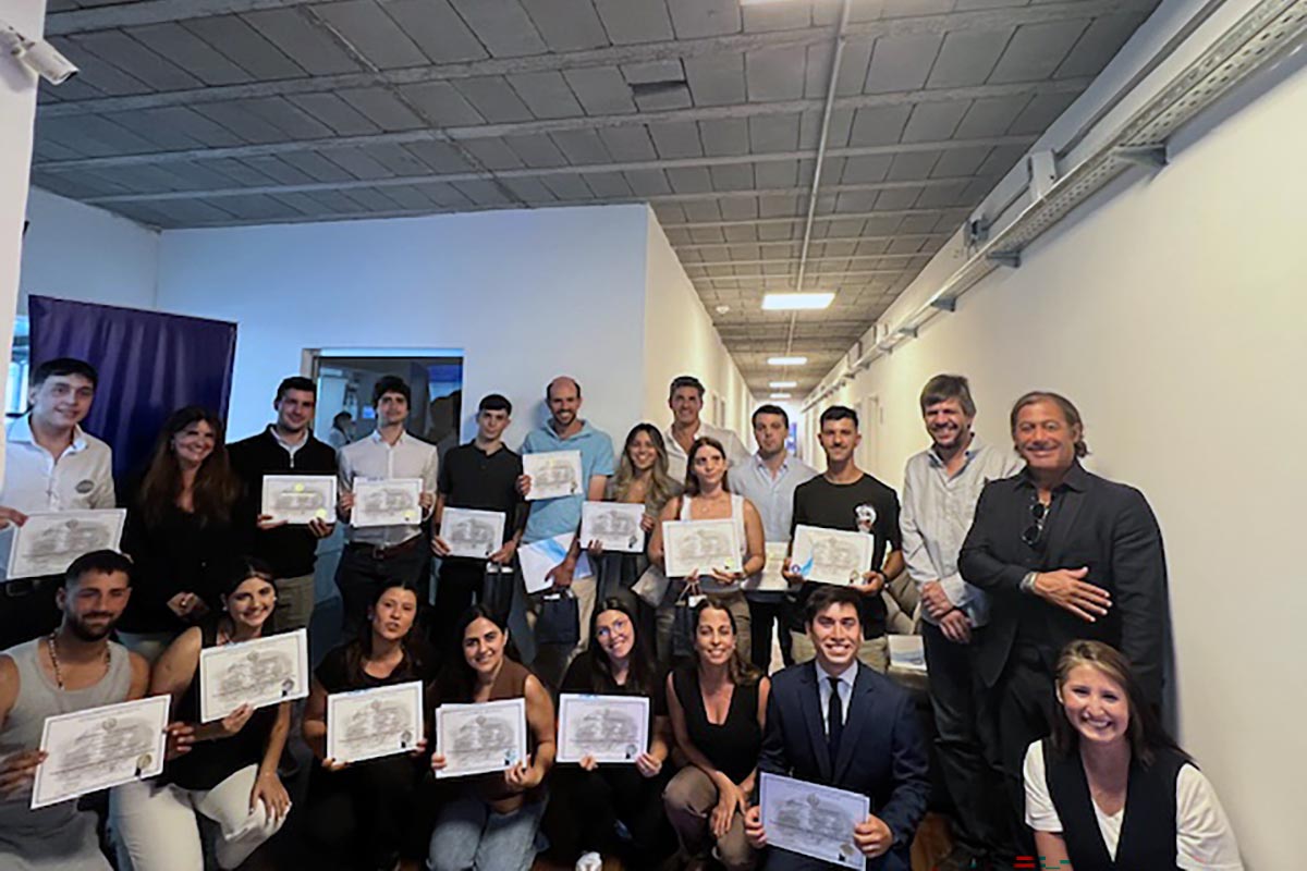 Graduación de la 5.ª generación de Expertos en Turismo y Entretenimiento