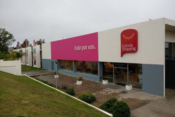Colonia Shopping