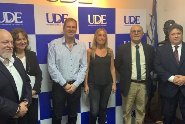 Intercambio académico <br> UCES | UDE 26 UCES UDE Cooperación