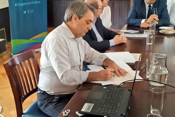 Compromiso de calidad entre el Estado y la academia deportiva 5 Firma convenio SND