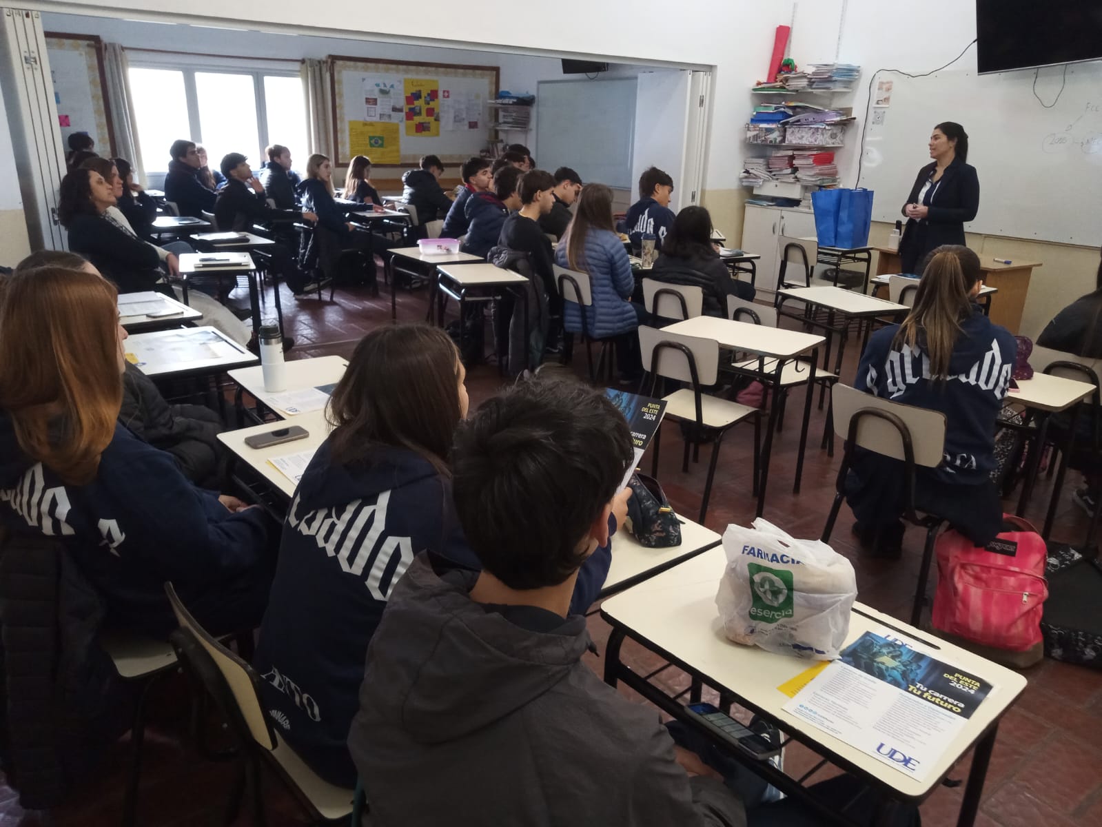 UDE Punta del Este Visita el Colegio Maldonado