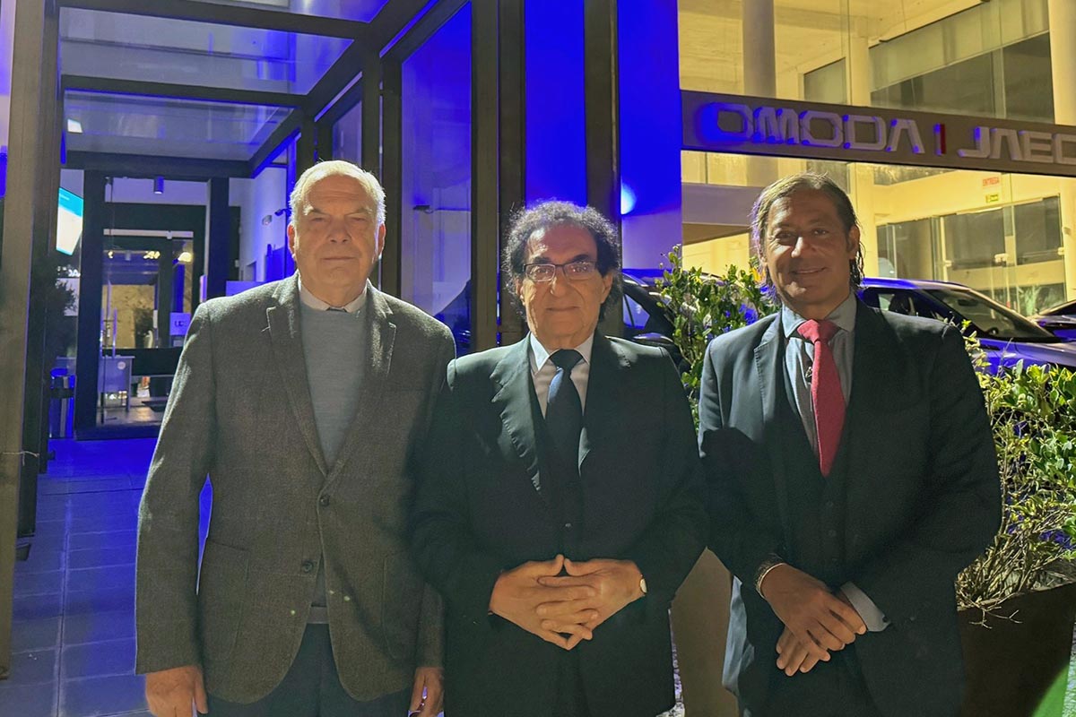 Histórica graduación en Salud de UDE Punta del Este 1 rector presidente gustavo abuchalja