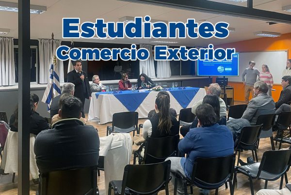 Estudiantes de Comercio Exterior presentaron propuestas ante la Embajadora de El Salvador 7 estudiantes comercio exterior presentan proyecto